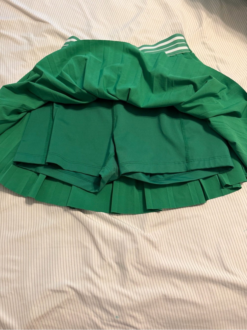 Beyond Yoga If You Pleats Tipped Elastic Mini Skirt Skort, home court green, XS - Picture 13 of 13